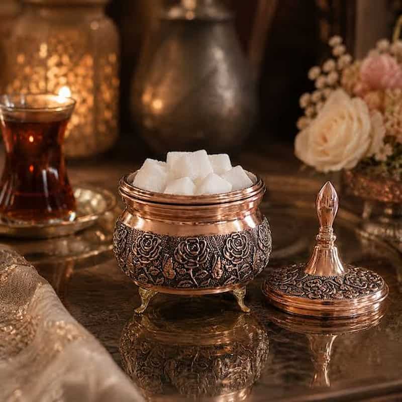 قندان مسی گل رز با طرح رز برجسته و جلوه لوکس